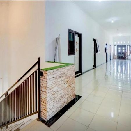 Blimbing  Reddoorz Near Plaza Araya Malang酒店 外观 照片