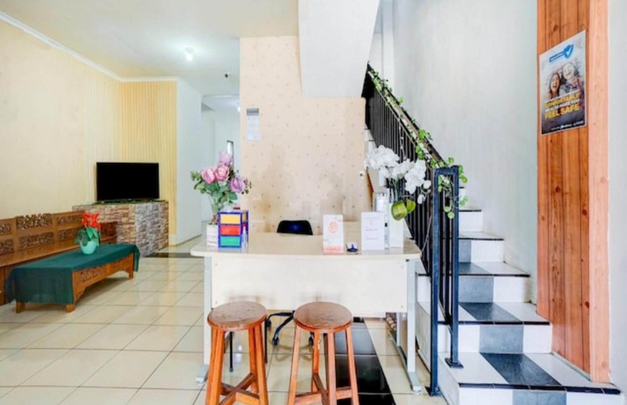Blimbing  Reddoorz Near Plaza Araya Malang酒店 外观 照片